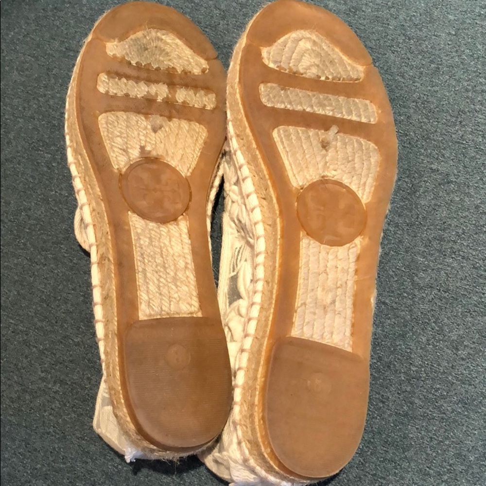 Tory Burch Darian Guipure Lace Flower Espadrilles! - Picture 3 of 8
